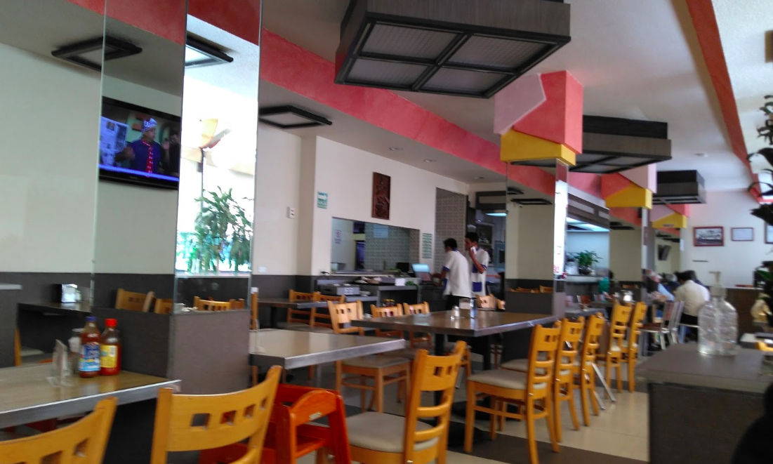 Asaltan a comensales de restaurante sobre Calzada de Tlalpan Asaltan a comensales de restaurante sobre Calzada de Tlalpan