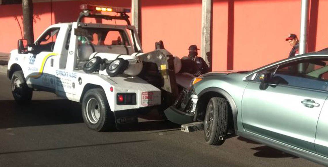 Asaltante choca automóvil que acababa de robar