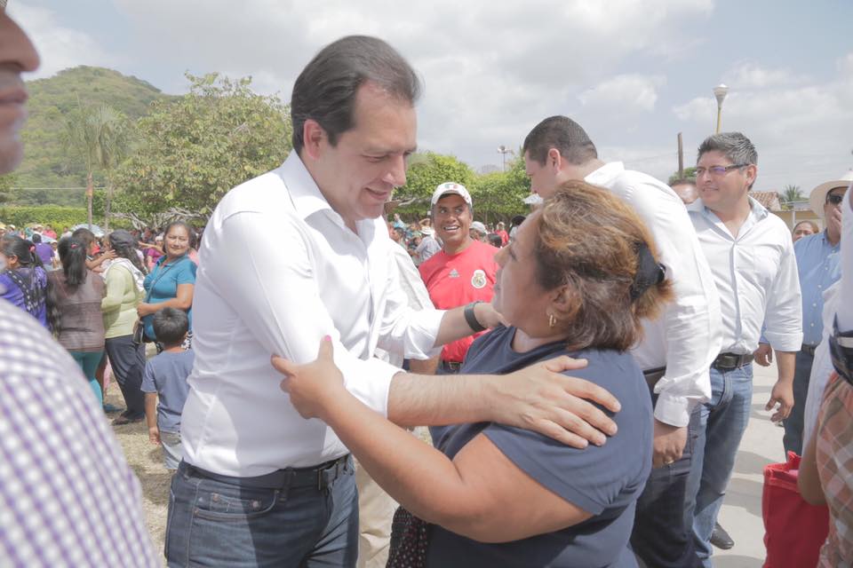 Se registra Albores como precandidato del PRI a gubernatura de Chiapas