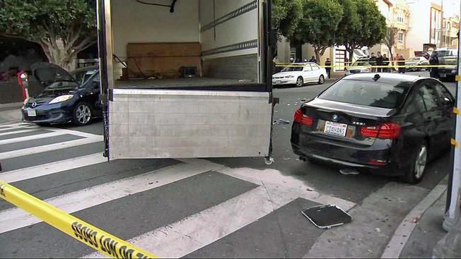 Camión embiste a automóvil en San Francisco y deja siete heridos Camión embiste a automóvil en San Francisco y deja siete heridos