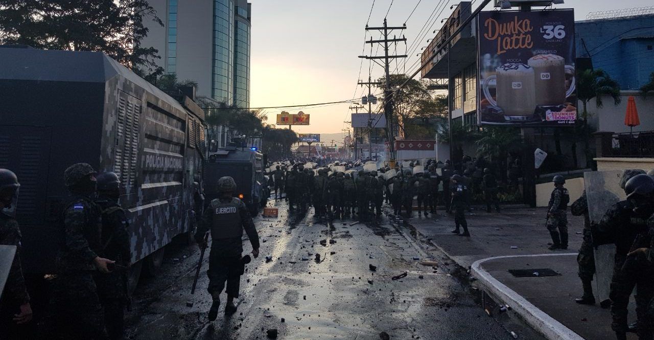 Crece tensión en Honduras ante reelección de Juan Orlando Hernández
