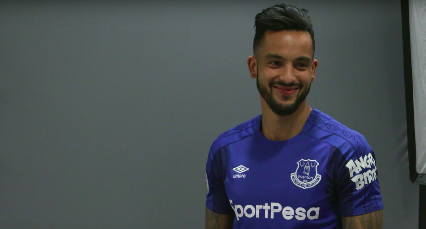 Theo Walcott llega al Everton