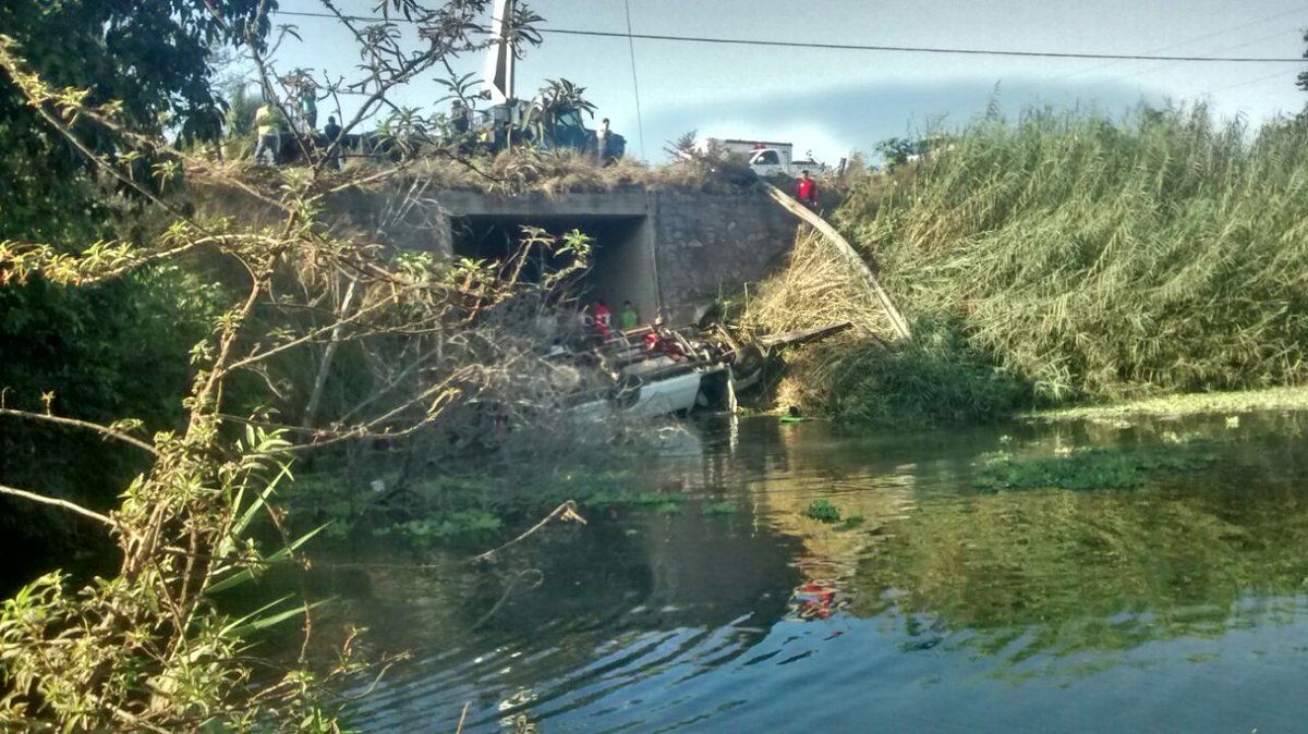 Volcadura en carretera de Jalisco deja nueve muertos