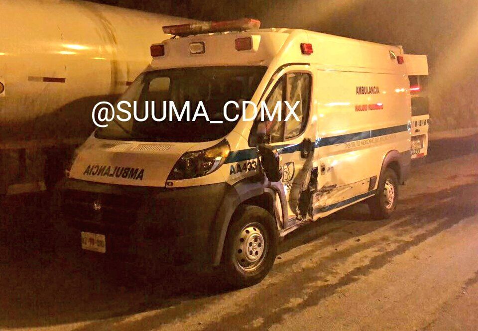 Accidente deja al menos cuatro heridos en la México-Toluca Accidente deja al menos cuatro heridos en la México-Toluca