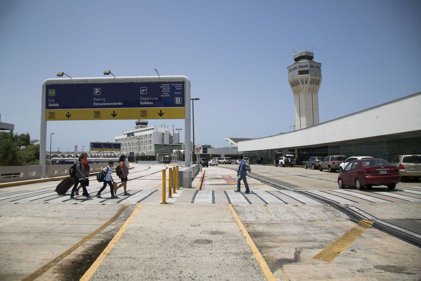 Falsa alarma de explosivo en avión en Puerto Rico