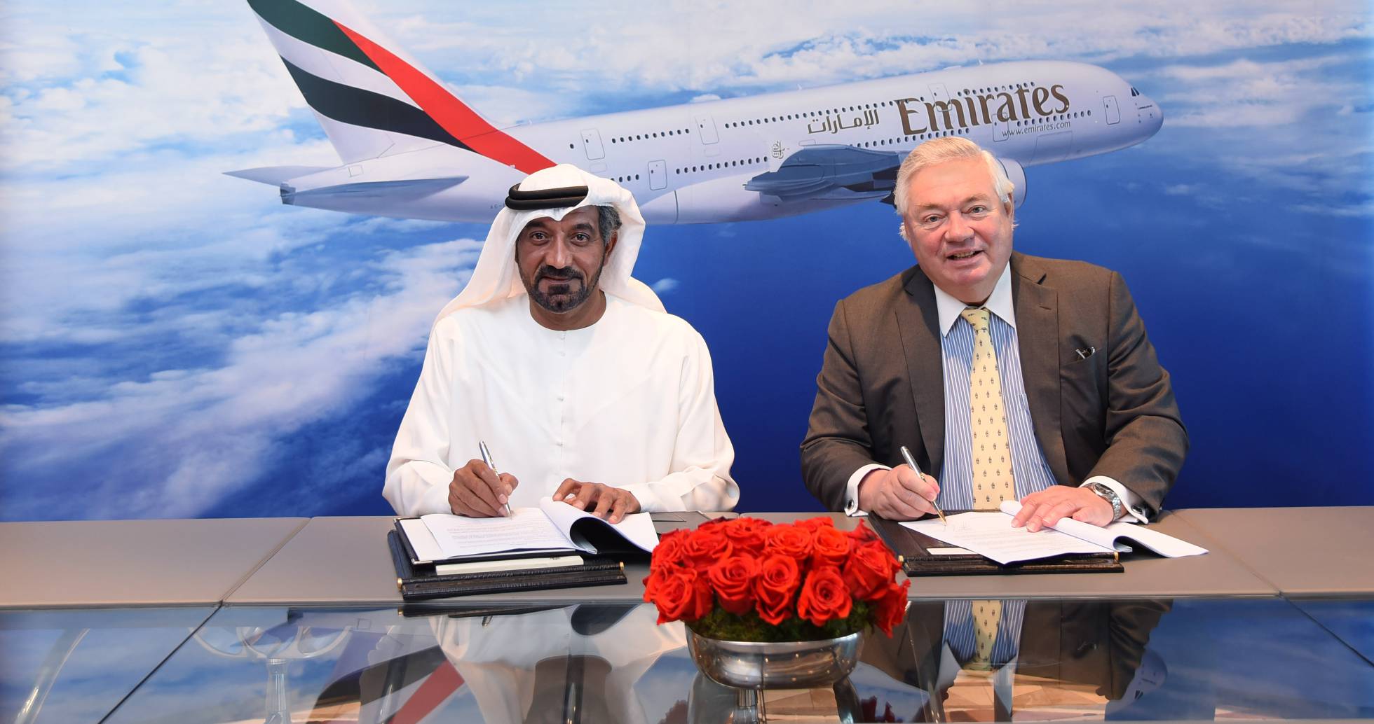 Emirates encarga 20 aviones A380 a Airbus por 16 mil mdd