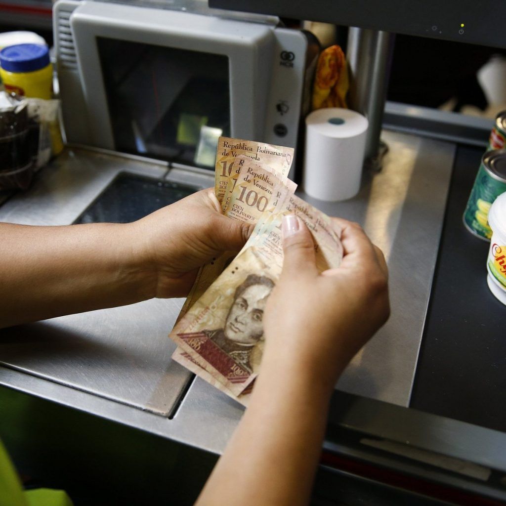 Inflación alcanza un nuevo récord histórico en Venezuela - billetes-venezuela-1024x1024