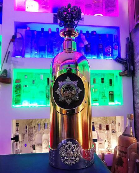 Encuentran botella robada con valor de 1.3 mdd pero sin vodka