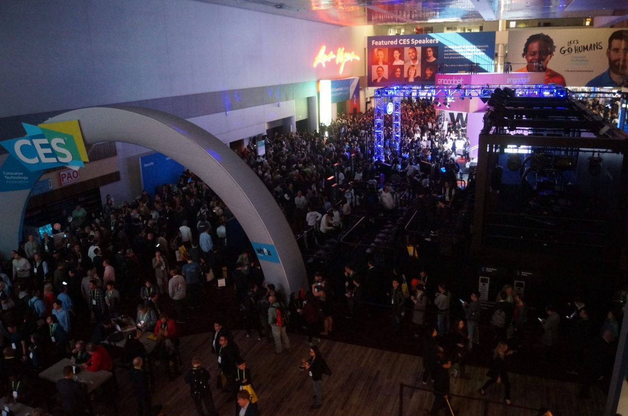 Se va la luz en el Centro de Convenciones de Las Vegas durante el CES Se va la luz en el Centro de Convenciones de Las Vegas durante el CES