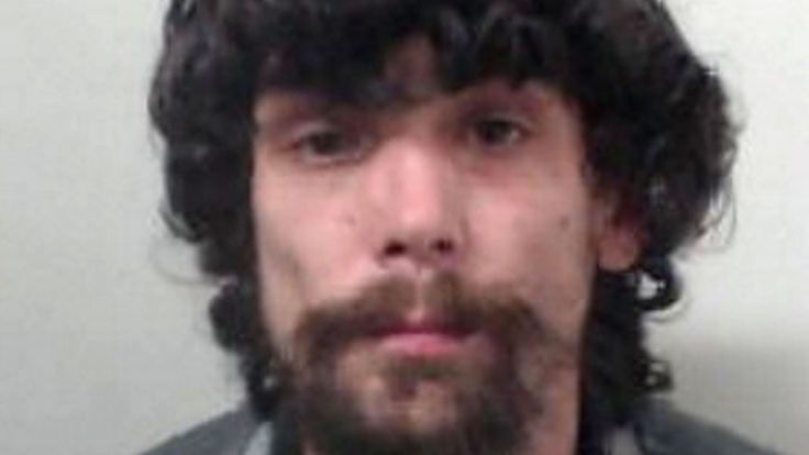 Condenan a más de 4 años de prisión a falso héroe de Manchester