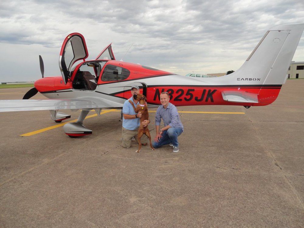 Buscan avión extraviado en aguas del Golfo de México