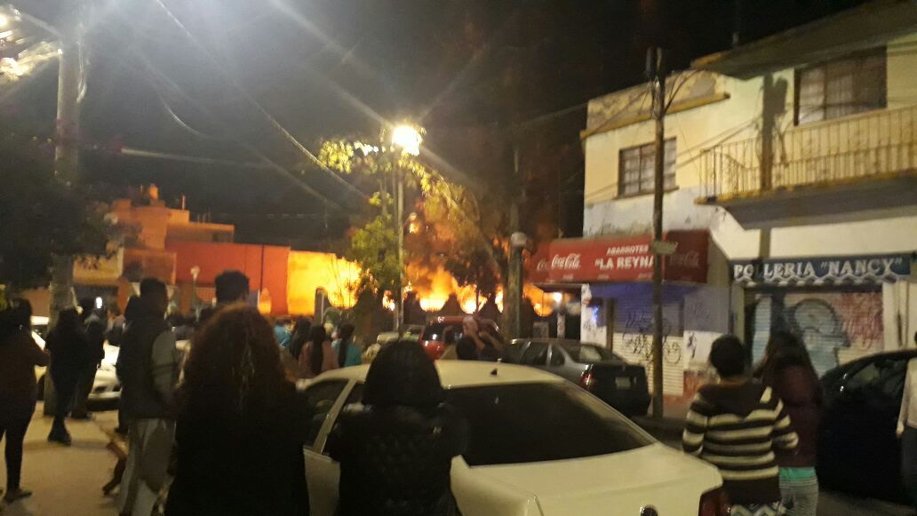 #Video Se incendia depósito vehicular de la PGJ