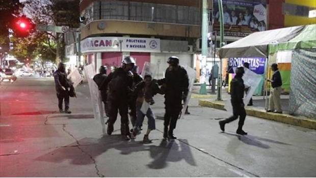 Detienen a 23 indígenas por daños en Palacio Municipal de Tuxtla Gutiérrez