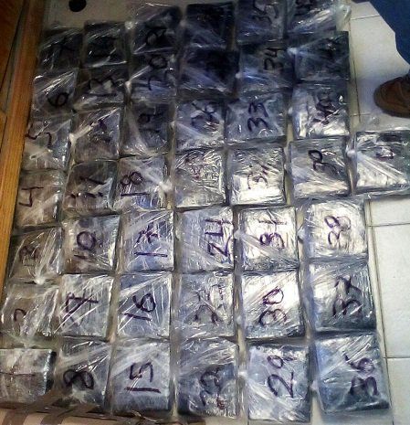 Aseguran casi 19 mdp ocultos en camión en Tamaulipas