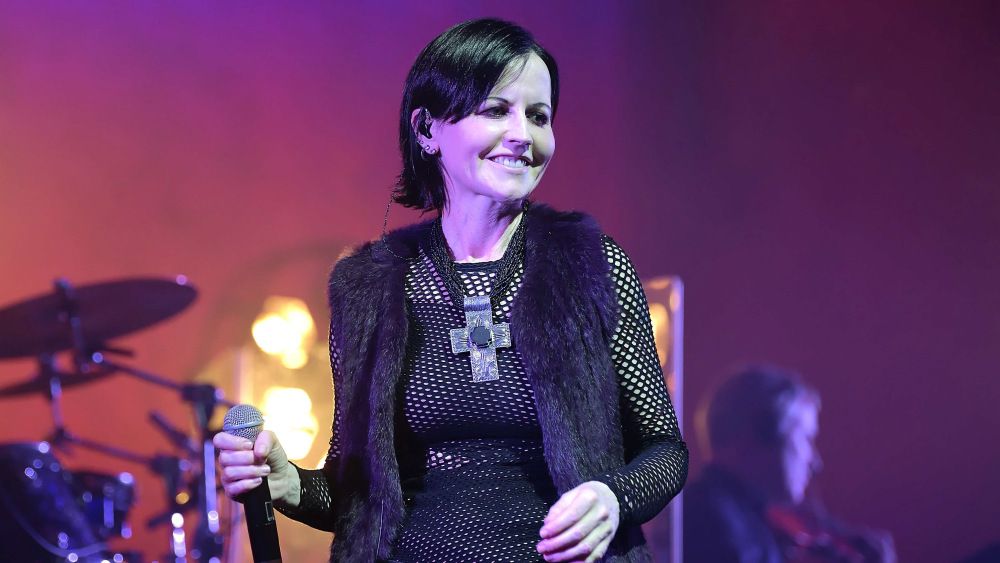 Dolores O’Riordan murió por ahogamiento tras intoxicación con alcohol