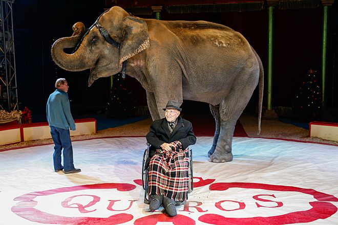 “Nací en el circo y moriré en el circo”: domador de 101 años
