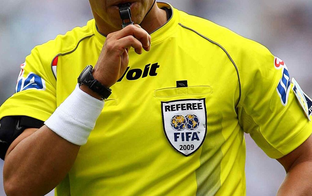 Reciben árbitros mexicanos gafete FIFA