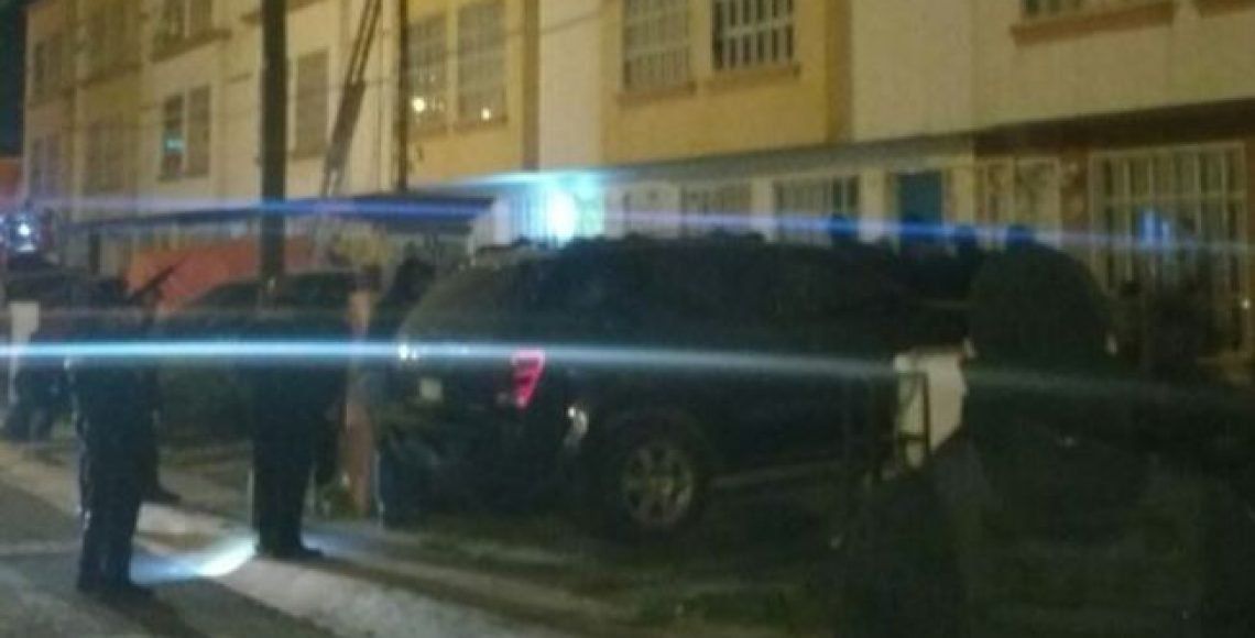 Presunto policía asesina a esposa e hijas en Edomex