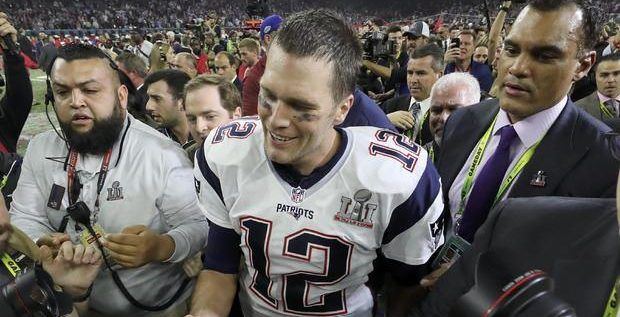 Agentes federales custodiarán jersey de Tom Brady en el Super Bowl Agentes federales custodiarán jersey de Tom Brady en el Super Bowl