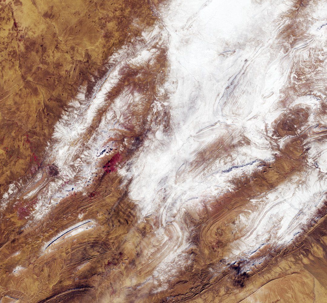 Satélite capta nevada en el desierto del Sahara