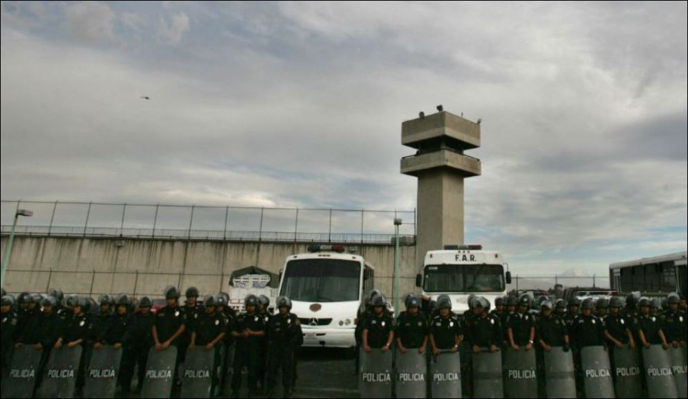 Riña en penal Neza Bordo deja tres heridos