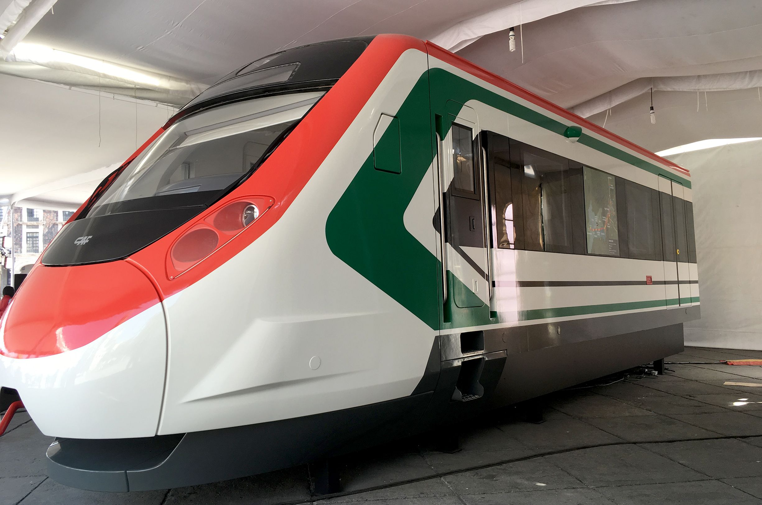 Tren México-Toluca, el primero de su tipo en América: Presidencia