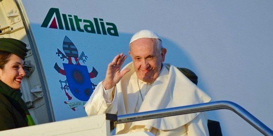 Chilenos dan calurosa bienvenida al Papa Francisco