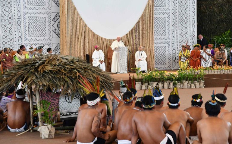 El papa Francisco aboga por una Iglesia con rostro indígena