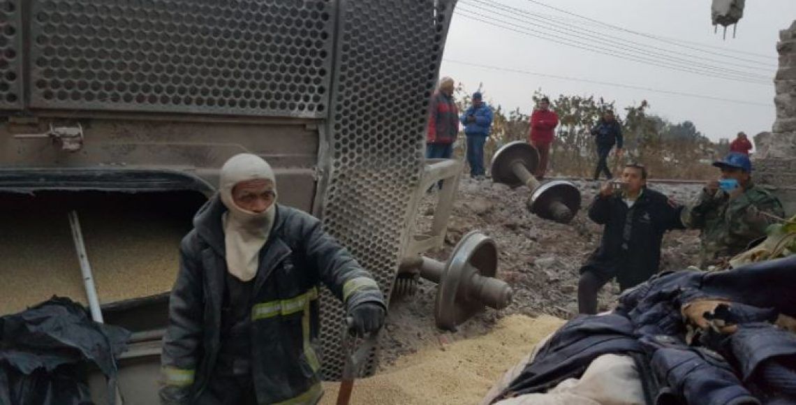 Detienen a conductor de tren que descarriló en Ecatepec