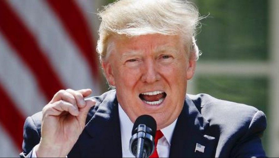 Memo demócrata sobre trama rusa es muy político y extenso: Trump