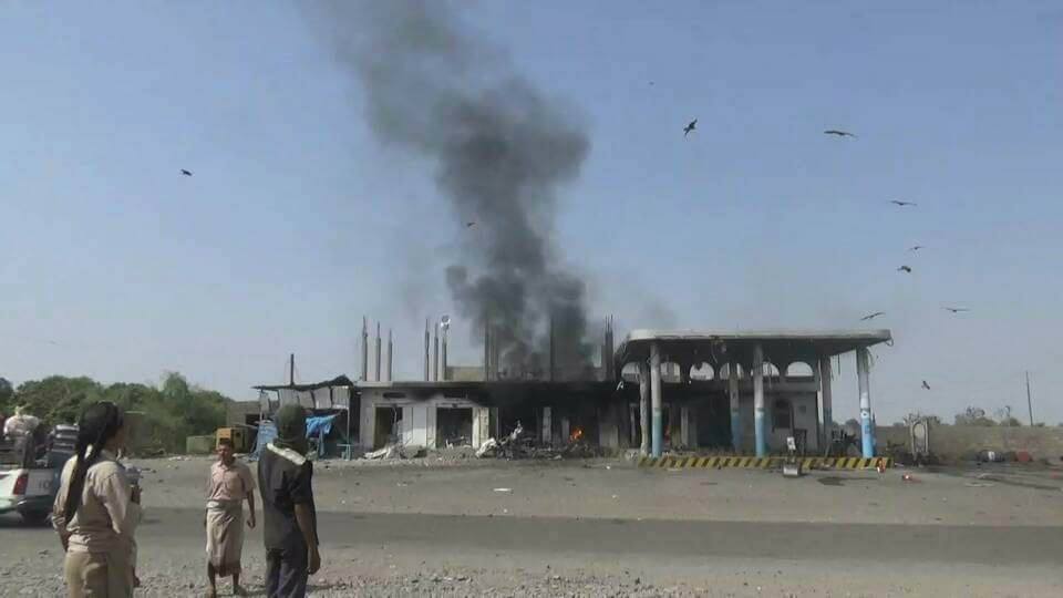 Ataque aéreo en Yemen deja al menos 30 muertos