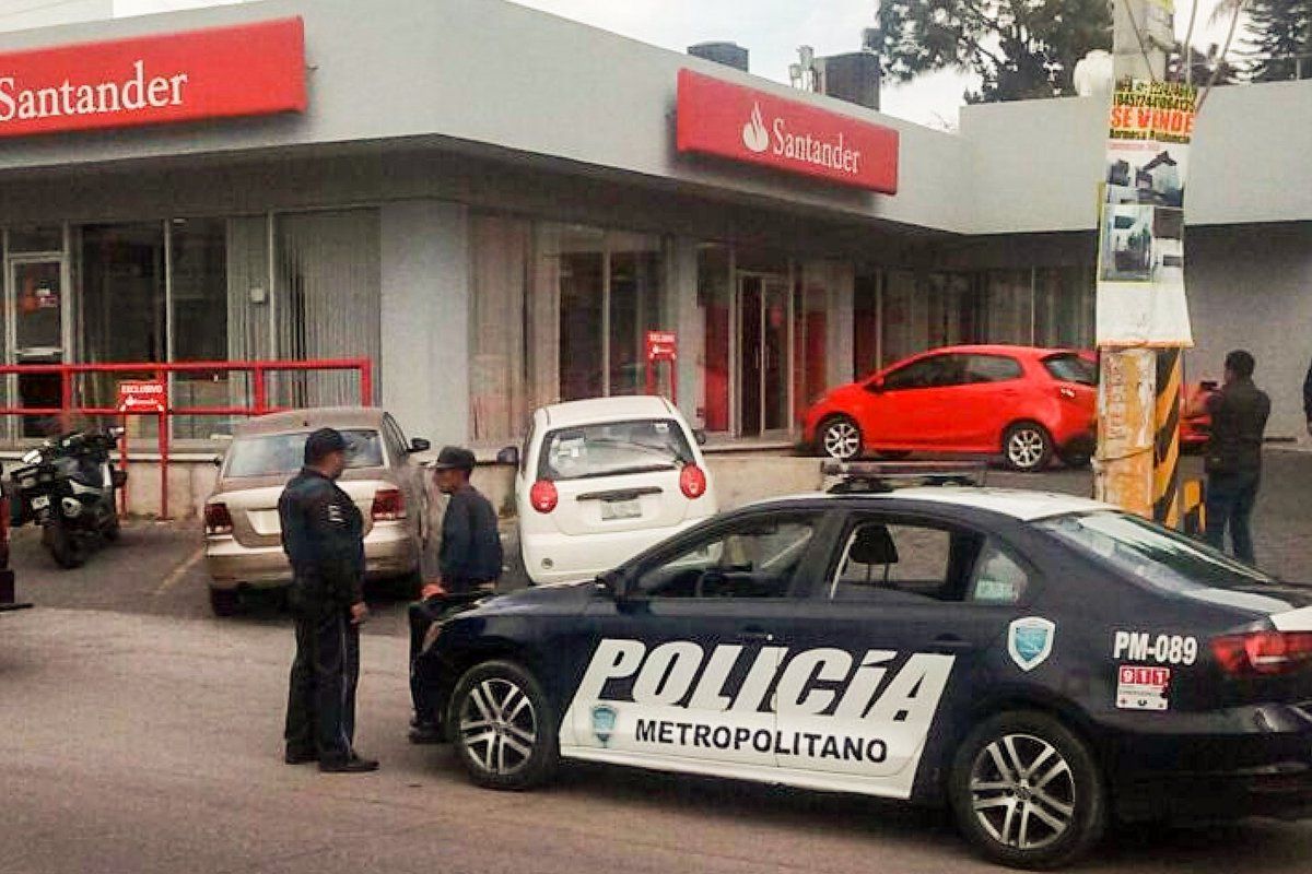 Aunque tenía escolta, lo asaltan para quitarle 550 mil pesos en Puebla
