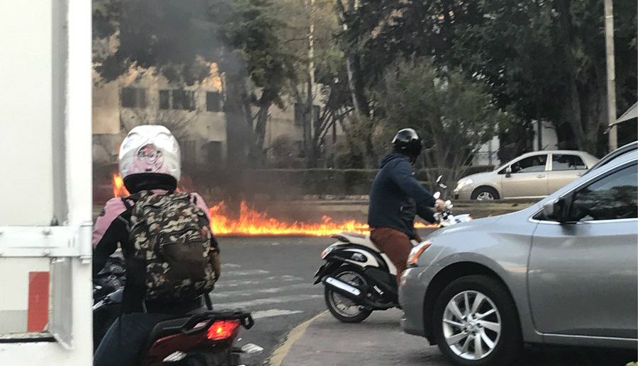 Embajada de EE.UU. confirma que uno de sus vehículos golpeó a motociclistas