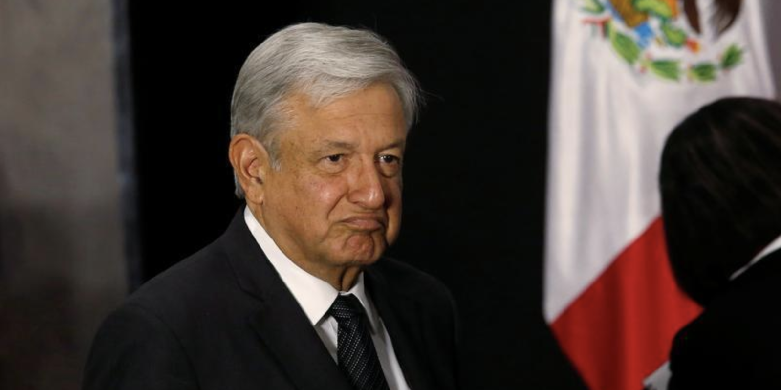 AMLO promete usar el petróleo para desarrollar al país