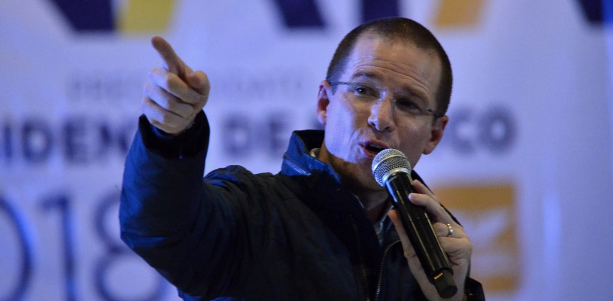 Anaya acusa y graba presunto espionaje del CISEN