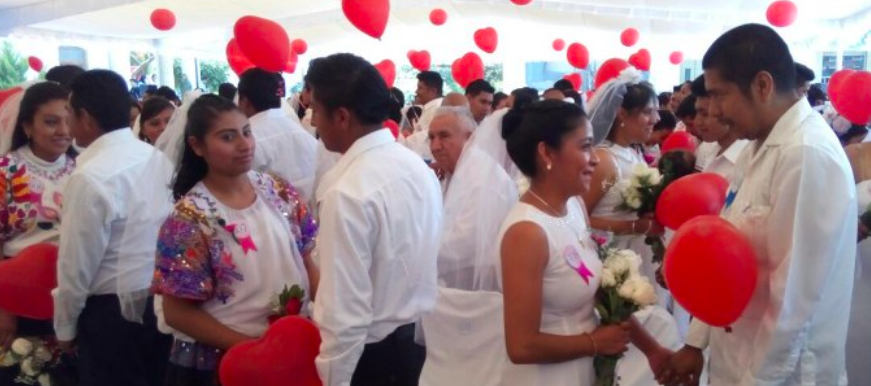 Celebran boda masiva en Chilpancingo