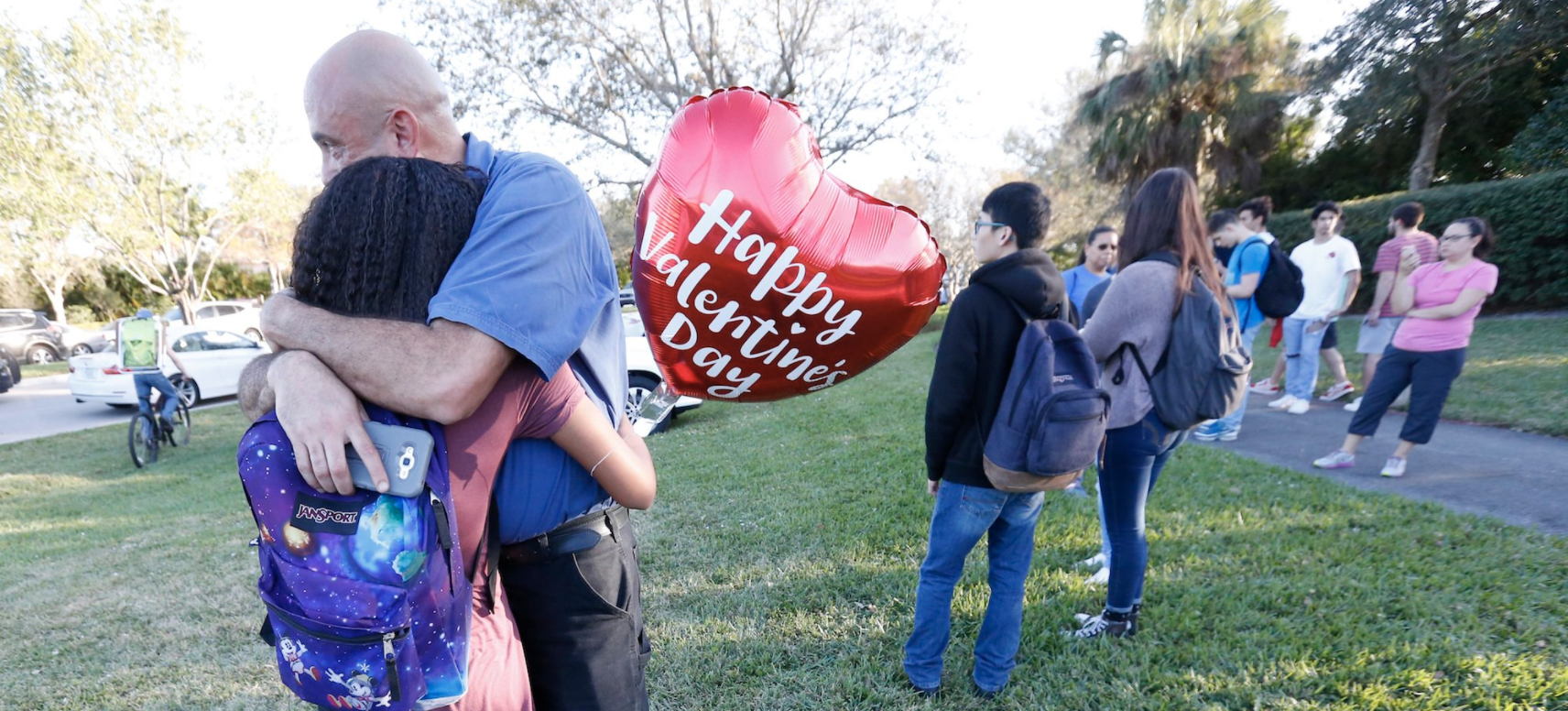 Identifican como solitario y violento a sospechoso de tiroteo escolar
