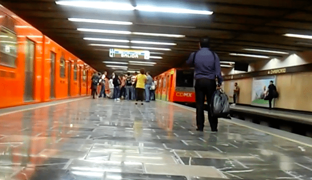 Detienen a hombre en Metro Chabacano por abuso sexual