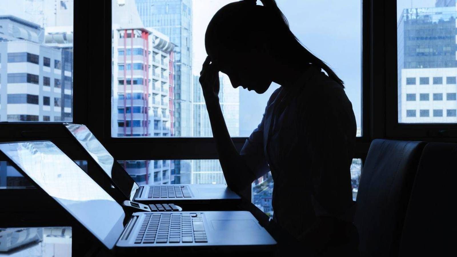 Ciberacoso a mujeres afecta más a jóvenes entre 18 y 30 años