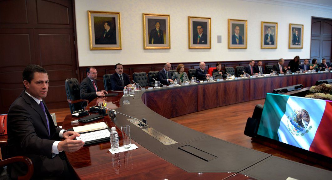 Sostiene Peña Nieto reunión con Gabinete