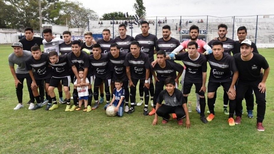 Jugador amenaza a su técnico con una pistola en Argentina