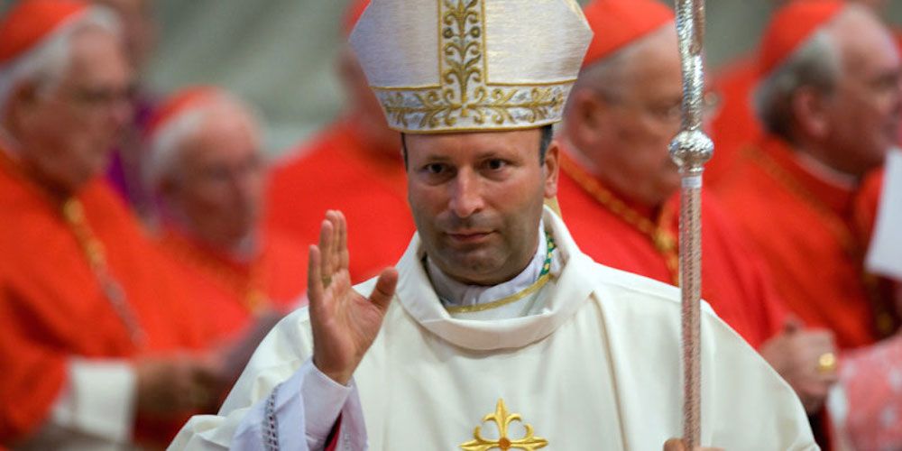 Nuncio apostólico en México sufre accidente automovilístico