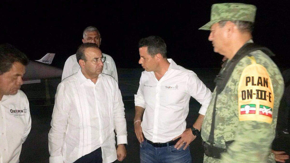 Murat expresa condolencias a familiares de víctimas por caída de helicóptero