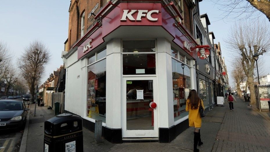 Así se disculpó KFC por quedarse sin pollo en Gran Bretaña