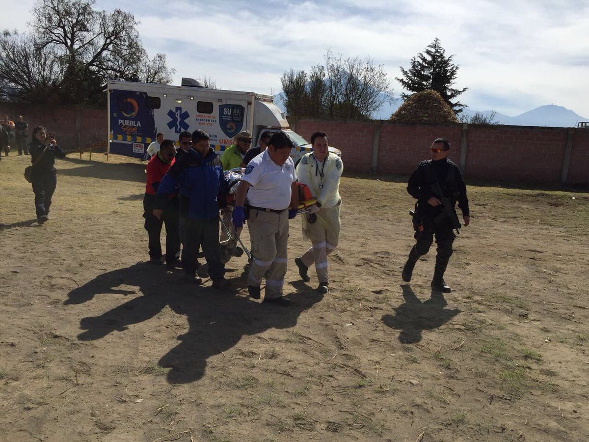 Rescatan a alpinistas accidentados en el pico de Orizaba, uno muere