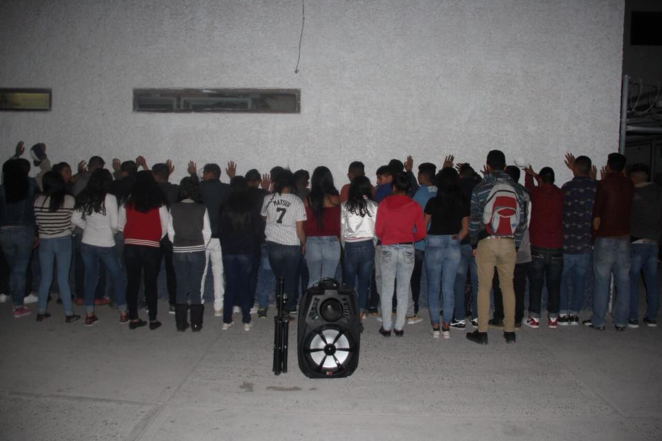 Detienen a 90 en fiesta clandestina de Chihuahua
