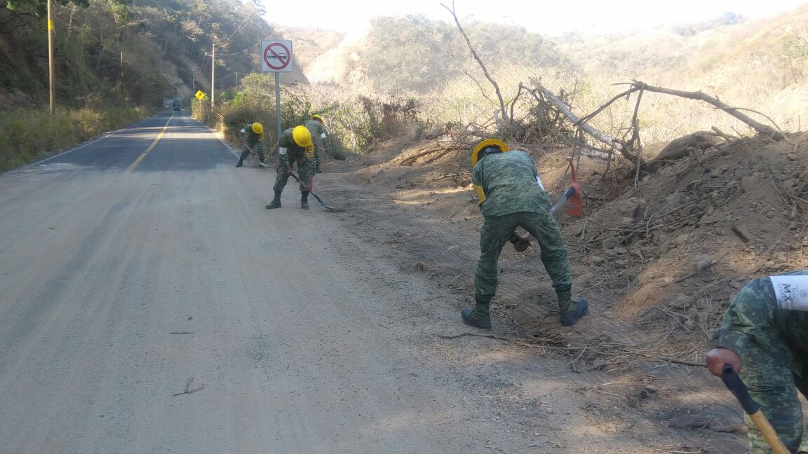 Otorga Sedena apoyos a familias afectadas en Jamiltepec