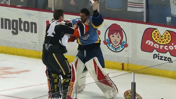 #Viral Pelea campal en partido de hockey sobre hielo