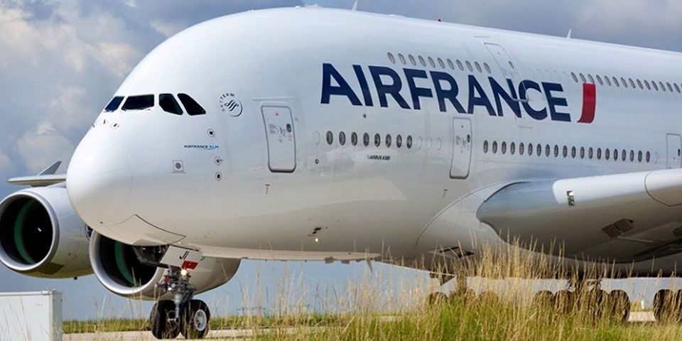 Air France va a huelga y cancela mitad de sus vuelos de larga distancia Air France va a huelga y cancela mitad de sus vuelos de larga distancia