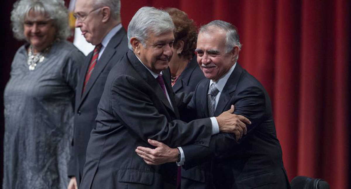 Alfonso Romo no es ejemplo de transparencia empresarial: The Wall Street Journal